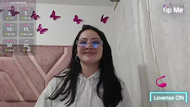Angel-Hott  online show from May 27, 2026, 4:20 am