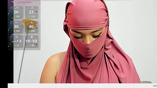 Snapshot of Samira_1 chatting on May 24, 2026, 8:58 pm Samira 1 online show from May 24, 2026, 8:58 pm