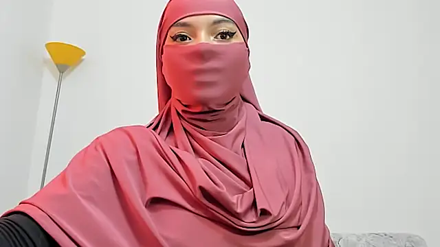 Snapshot of Samira_1 chatting on May 28, 2026, 8:28 pm Samira 1 online show from May 28, 2026, 8:28 pm