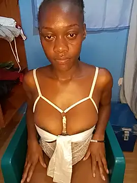 Paulahaze online show from June 4, 2026, 9:10 pm