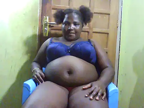 Snapshot of Sweetythighs chatting on July 7, 2026, 6:12 pm Sweetythighs online show from July 7, 2026, 6:12 pm