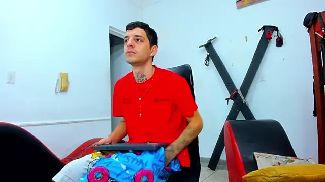 Snapshot of boy_max_latin chatting on May 22, 2026, 1:57 am boy max latin online show from May 22, 2026, 1:57 am