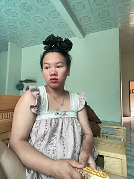 Snapshot of Suki-love chatting on May 22, 2026, 3:57 am Suki-love online show from May 22, 2026, 3:57 am