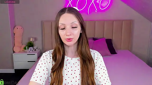 Snapshot of Alexa_Carte chatting on June 13, 2026, 7:28 am Alexa Carte online show from June 13, 2026, 7:28 am
