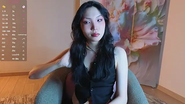 Snapshot of KristanTienken chatting on June 26, 2026, 2:05 am KristanTienken online show from June 26, 2026, 2:05 am