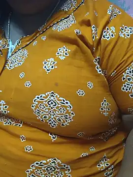 geetha431 online show from June 25, 2026, 6:34 pm