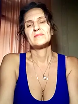 Snapshot of Alene_Lorrie chatting on July 10, 2026, 3:36 pm Alene Lorrie online show from July 10, 2026, 3:36 pm