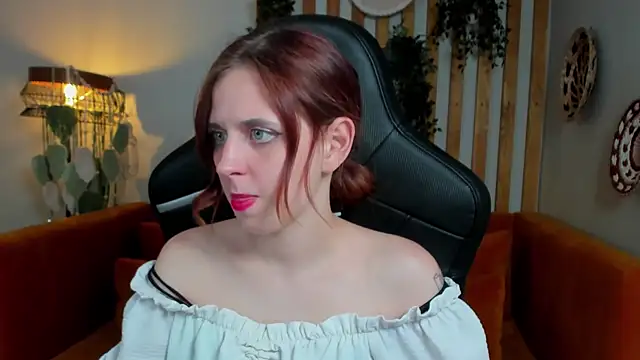 FreyaVeys online show from July 11, 2026, 5:15 pm