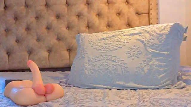 ValkiryMonts online show from May 29, 2026, 1:53 pm