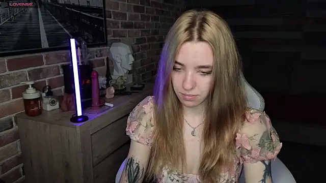 Snapshot of eva_swetty chatting on May 23, 2026, 9:08 pm eva swetty online show from May 23, 2026, 9:08 pm