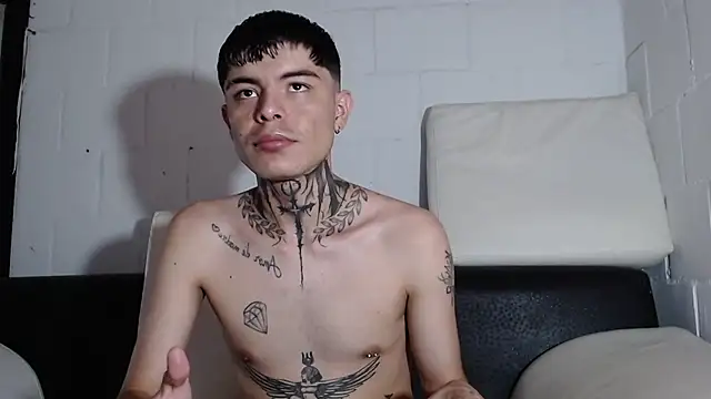 Snapshot of badboy-fox chatting on May 25, 2026, 11:00 pm badboy-fox online show from May 25, 2026, 11:00 pm