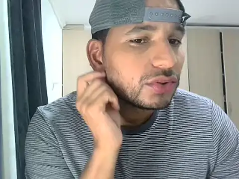 Snapshot of Bruno_vip chatting on June 2, 2026, 12:01 am Bruno vip online show from June 2, 2026, 12:01 am