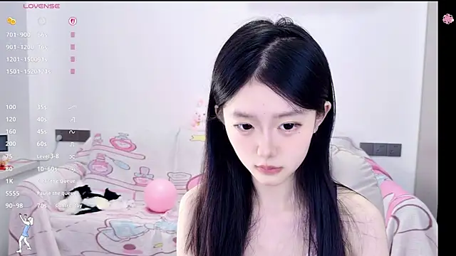 KylinKylin online show from June 14, 2026, 2:52 pm