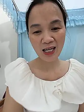 Lye lovely online show from June 11, 2026, 2:48 pm