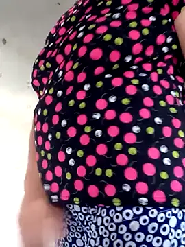 Snapshot of Bong_sexy chatting on May 25, 2026, 11:11 pm Bong sexy online show from May 25, 2026, 11:11 pm