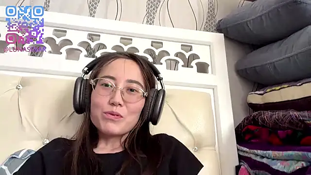Snapshot of VickieTrudo chatting on June 13, 2026, 5:05 am VickieTrudo online show from June 13, 2026, 5:05 am