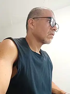 Gaceru01006 online show from May 28, 2026, 2:14 pm