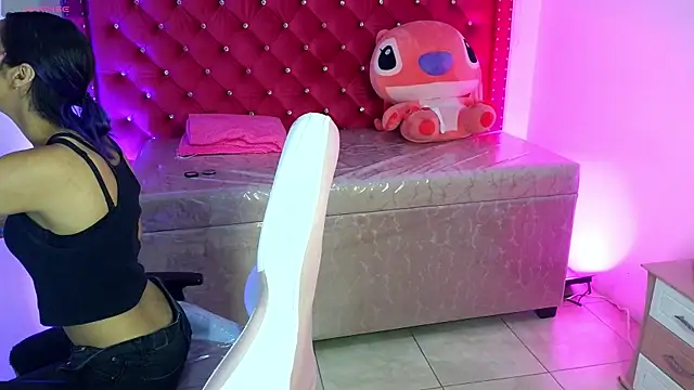 Cami monroe m online show from May 23, 2026, 12:09 pm