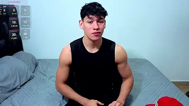 Luke Muscle online show from July 15, 2026, 12:49 am