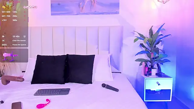  Emily Queen online show from June 19, 2026, 5:56 am