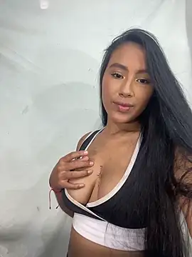 Nana-Benavides online show from May 26, 2026, 7:43 pm