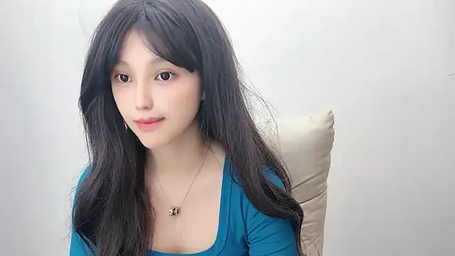jiangjiang2005 online show from June 26, 2026, 4:33 pm