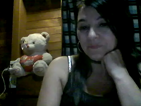 Snapshot of Anlly_garcia002 chatting on May 25, 2026, 3:45 am Anlly garcia002 online show from May 25, 2026, 3:45 am