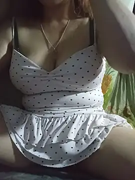 Snapshot of Cherysexxy-yyy chatting on June 2, 2026, 1:57 pm Cherysexxy-yyy online show from June 2, 2026, 1:57 pm