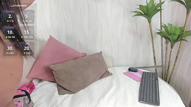natalie fox   online show from July 3, 2026, 11:38 am