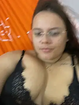 Snapshot of Laryssinha_69 chatting on July 10, 2026, 10:23 pm Laryssinha 69 online show from July 10, 2026, 10:23 pm