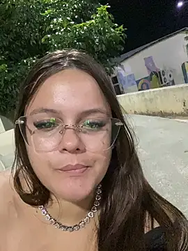 Snapshot of Laryssinha_69 chatting on July 12, 2026, 10:12 pm Laryssinha 69 online show from July 12, 2026, 10:12 pm