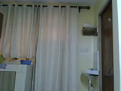 Snapshot of berrynova chatting on July 10, 2026, 10:51 am berrynova online show from July 10, 2026, 10:51 am