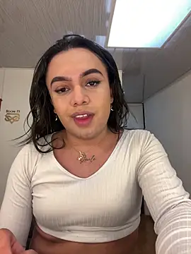 KendaallFox  online show from May 29, 2026, 11:41 am