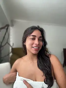 Snapshot of BellaRicciX_X chatting on May 24, 2026, 4:23 pm BellaRicciX X online show from May 24, 2026, 4:23 pm
