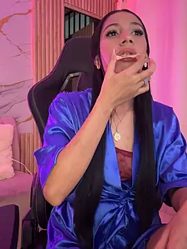 Naho 19 online show from May 27, 2026, 1:57 am