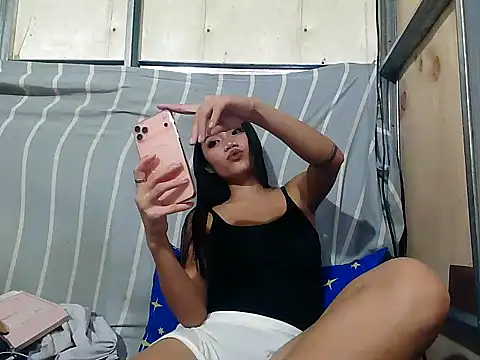 Snapshot of PINAY_SkinnyGirl123 chatting on July 15, 2026, 11:04 am PINAY SkinnyGirl123 online show from July 15, 2026, 11:04 am