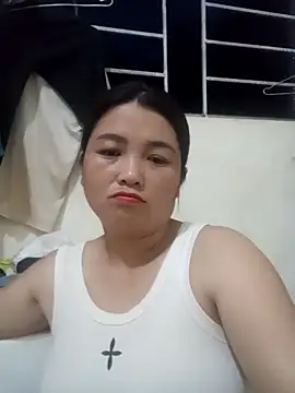 Snapshot of Giee00 chatting on May 24, 2026, 9:42 pm Giee00 online show from May 24, 2026, 9:42 pm