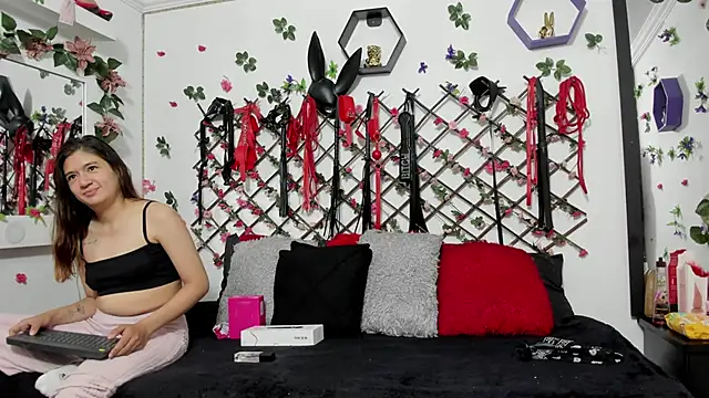 kimmy wold online show from June 16, 2026, 12:52 pm