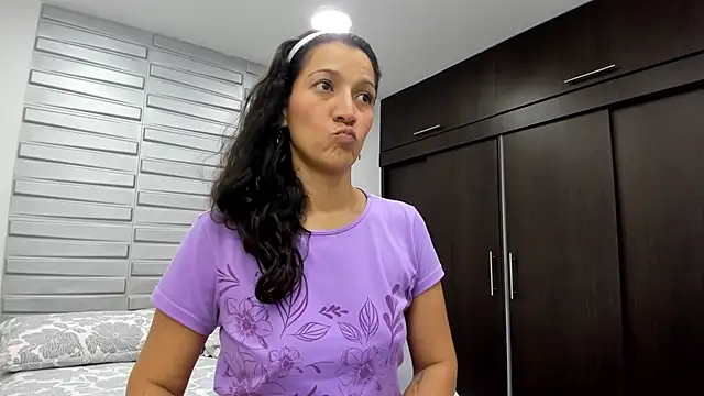 XimenaRose online show from July 14, 2026, 2:05 am