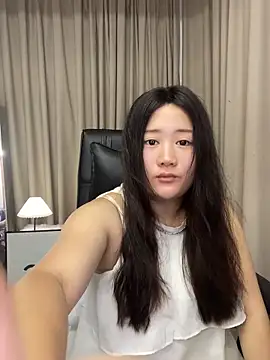 Snapshot of Luckysisi-s chatting on June 20, 2026, 2:25 am Luckysisi-s online show from June 20, 2026, 2:25 am