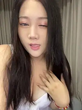 Snapshot of Luckysisi-s chatting on June 25, 2026, 1:04 pm Luckysisi-s online show from June 25, 2026, 1:04 pm