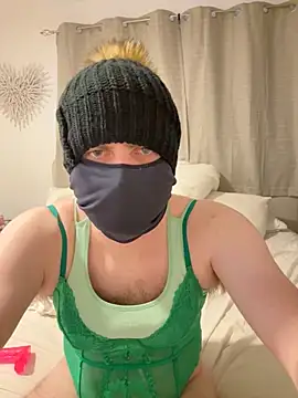 ShyTQueen online show from June 17, 2026, 7:48 pm