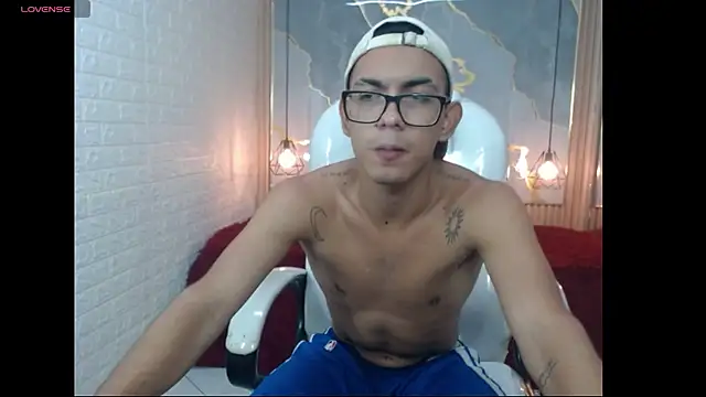 Snapshot of maximiliano_hotdevil chatting on May 28, 2026, 8:06 pm maximiliano hotdevil online show from May 28, 2026, 8:06 pm