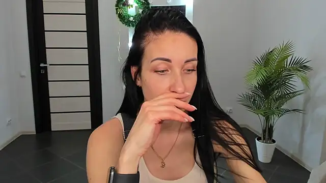 BouncySweety online show from December 13, 2024, 7:43 pm