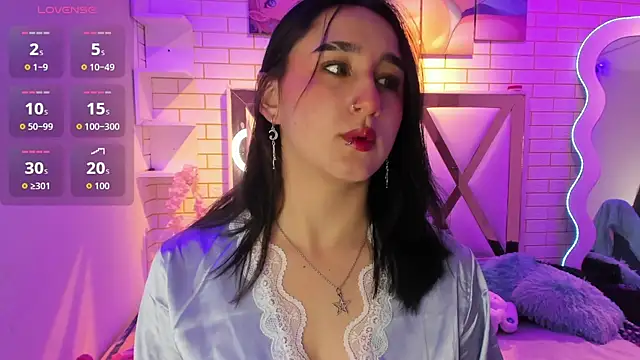 Lua bloom  online show from June 29, 2026, 4:30 am