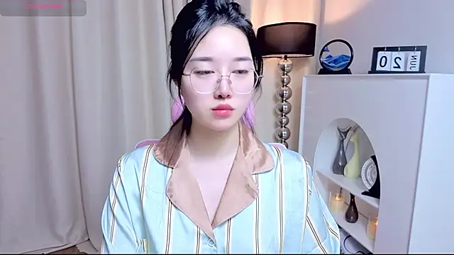 miuu6868 online show from June 20, 2026, 2:14 am