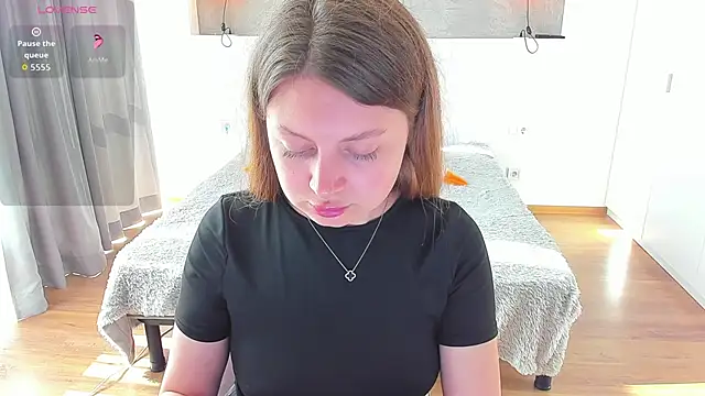 Kitkatvel online show from June 17, 2026, 5:43 am