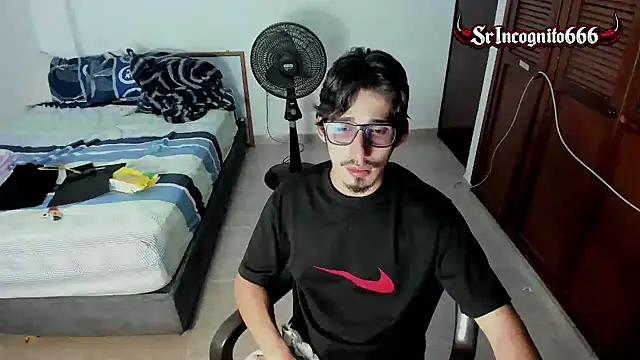 SrIncognito666 online show from July 5, 2026, 10:06 pm