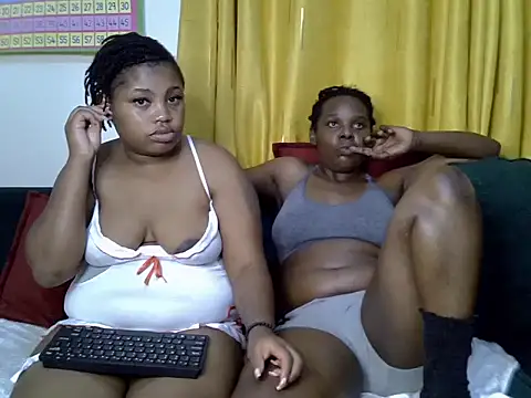 Sue pretty00 online show from July 15, 2026, 9:53 pm