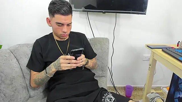 Tokioxx online show from May 24, 2026, 9:42 pm
